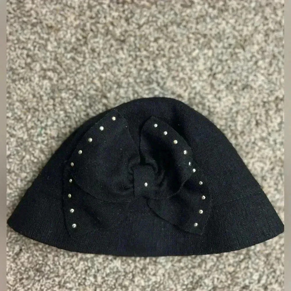 August Cloche Black Wool Hat Oversized Studded Attached Bow - Picture 3 of 10